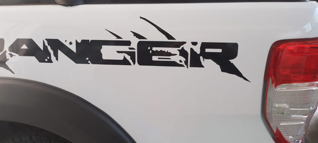 Adesivi prespaziati a Perugia per furgoni