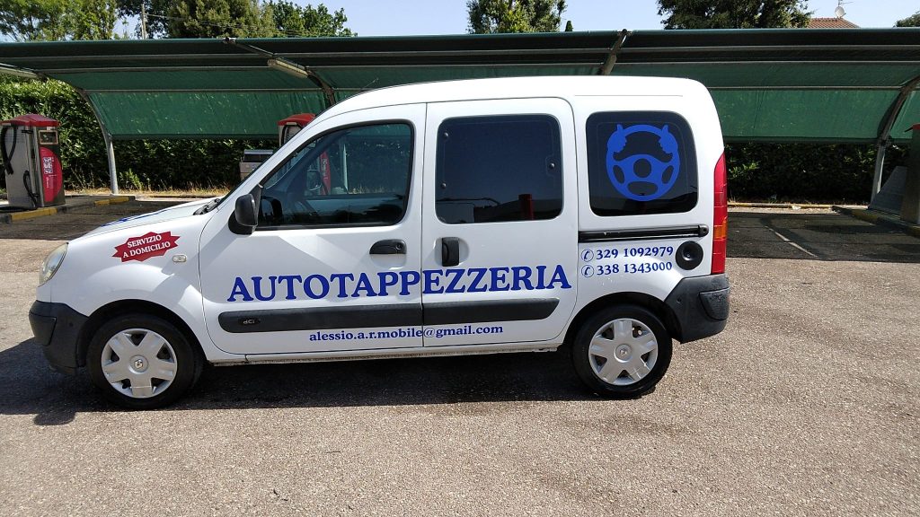 Decorazione automezzi a Perugia su furgone aziendale