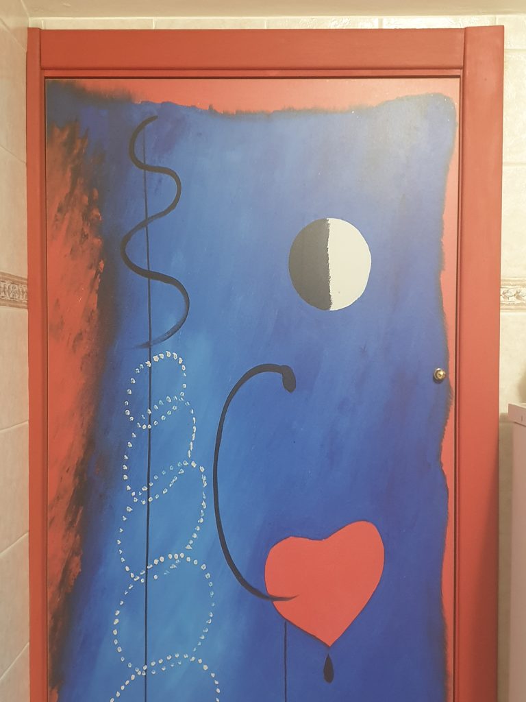 Decorazione di interni su porta decorativa a Perugia